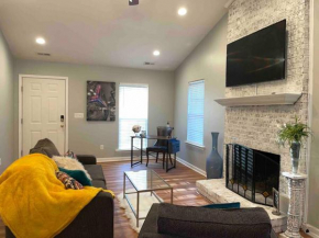 Stylish, pet friendly & mins to everything!, Charlotte